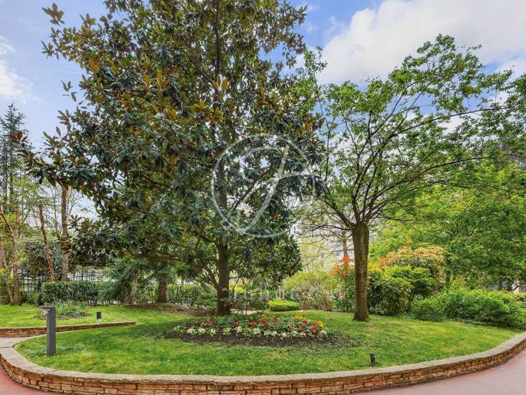 Appartement Paris 16e - 3 chambres - 109m²