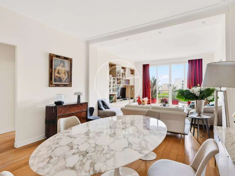 Appartement Paris 16e - 3 chambres - 109m²