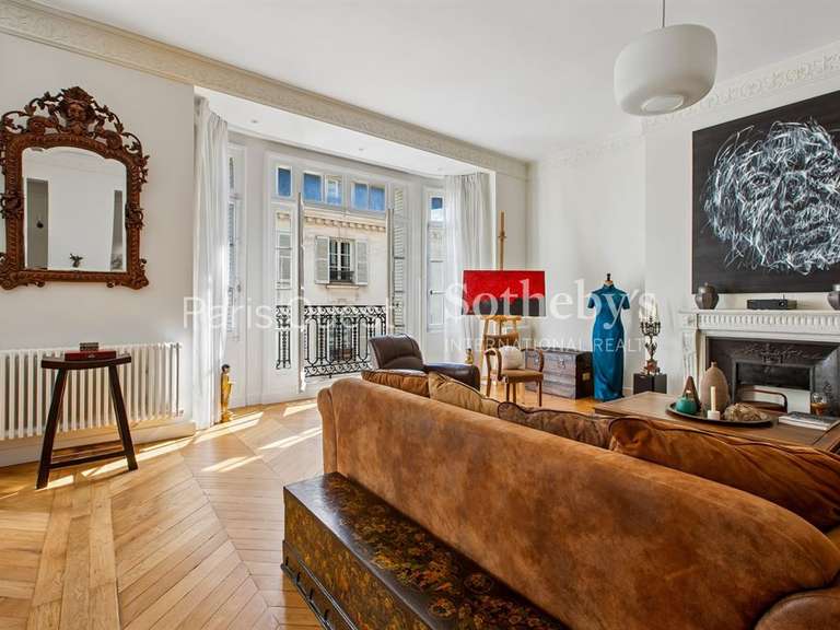 Appartement Paris 16e - 2 chambres - 133m²