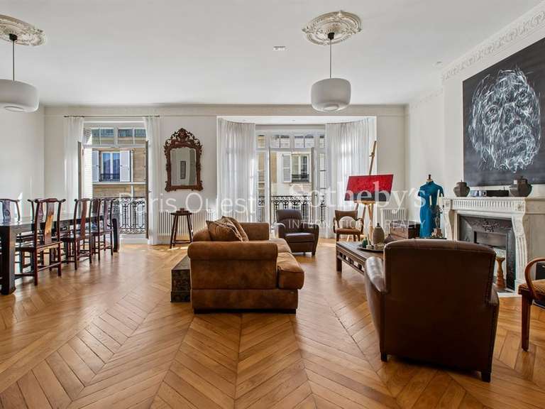 Appartement Paris 16e - 2 chambres - 133m²