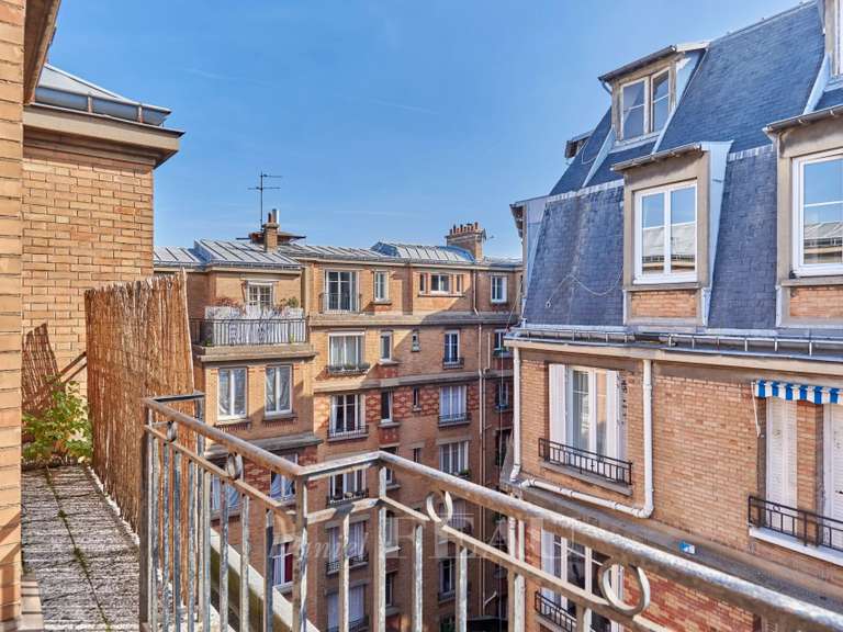 Appartement Paris 16e - 2 chambres - 105m²