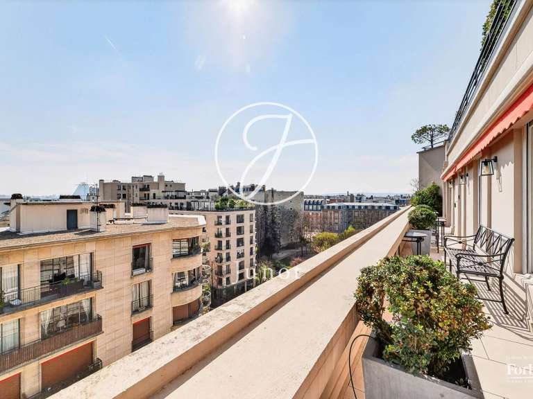 Appartement Paris 16e - 3 chambres - 142m²