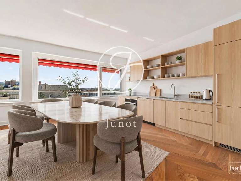 Appartement Paris 16e - 3 chambres - 142m²