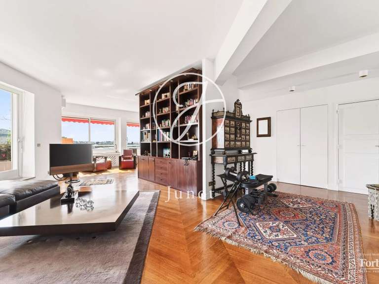 Appartement Paris 16e - 3 chambres - 142m²