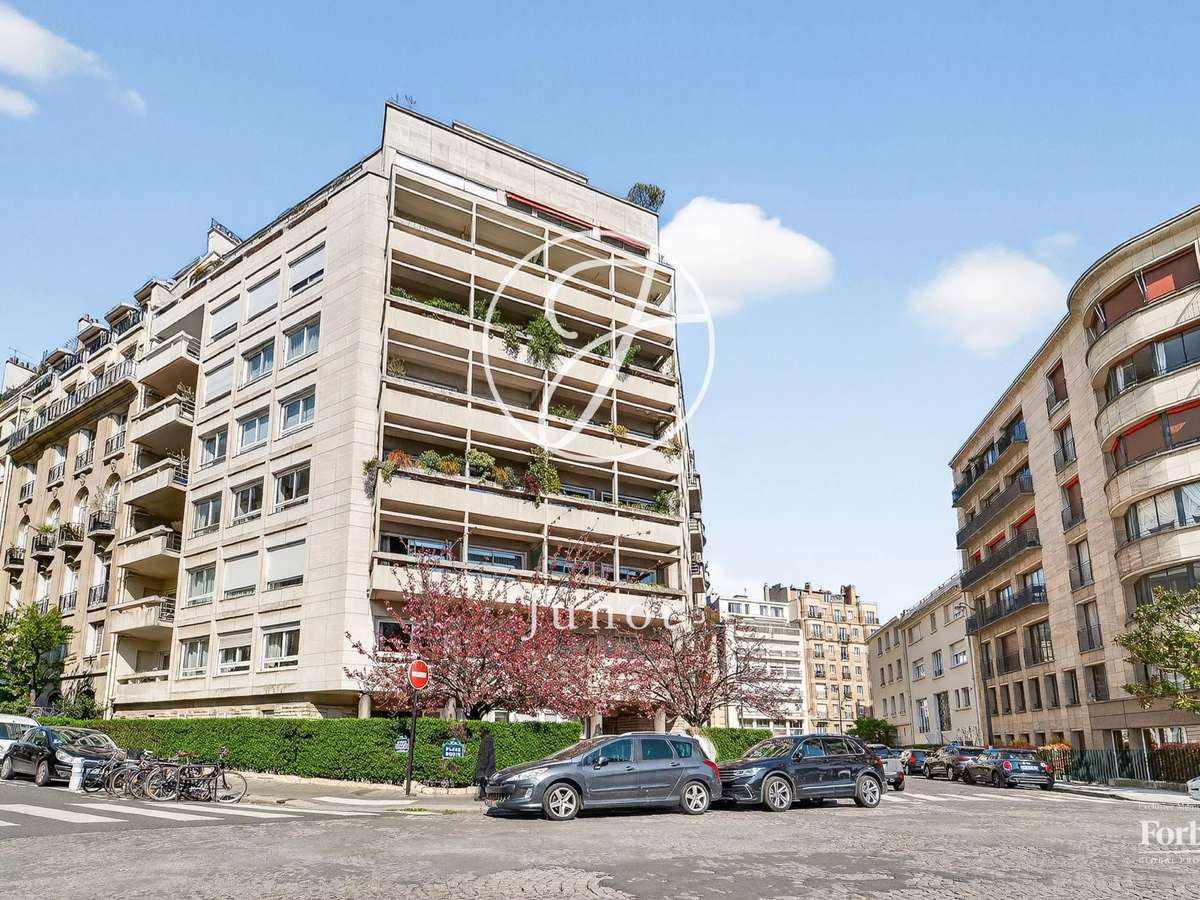 Apartment Paris 16e