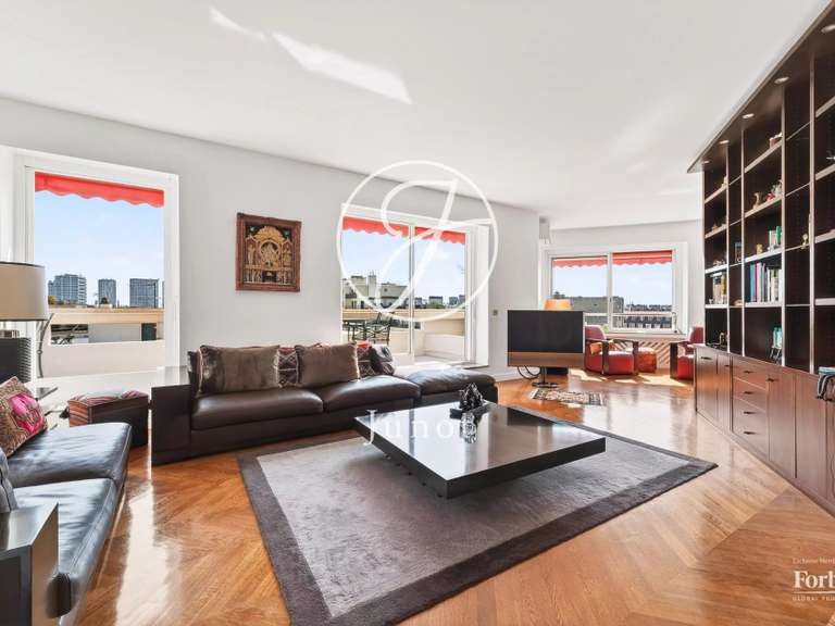 Appartement Paris 16e - 3 chambres - 142m²