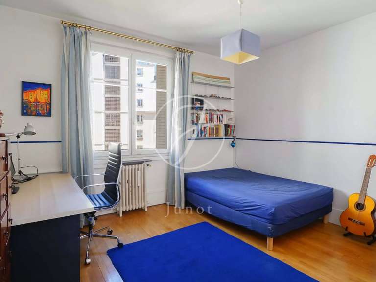 Appartement Paris 16e - 4 chambres - 169m²