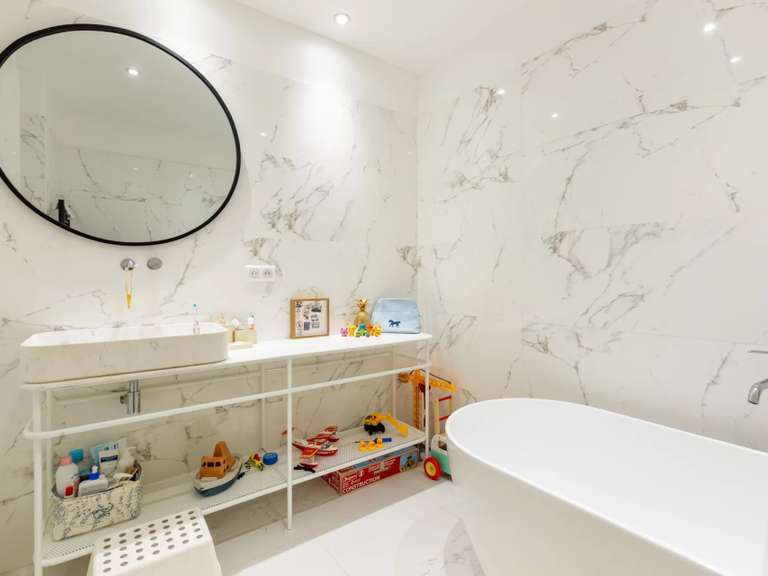 Appartement Paris 16e - 4 chambres - 163m²