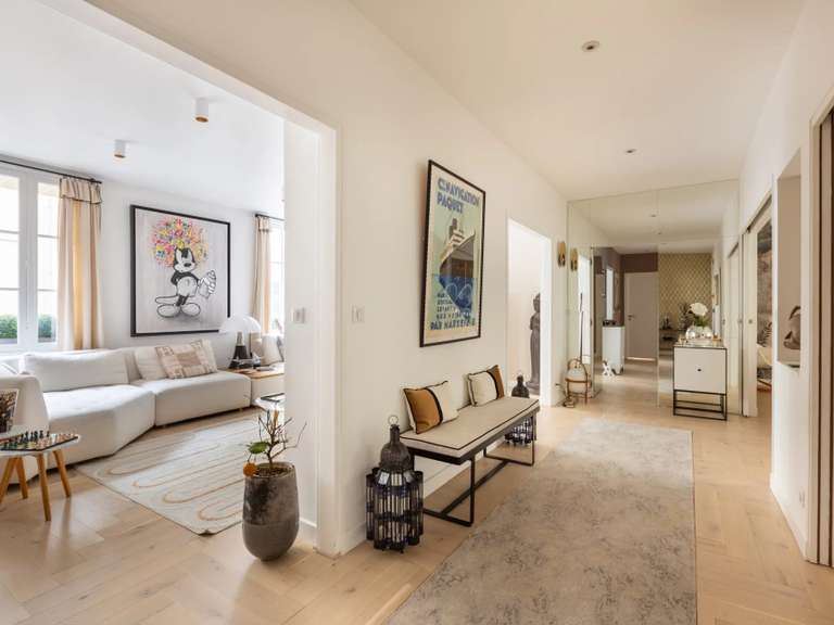 Appartement Paris 16e - 4 chambres - 163m²