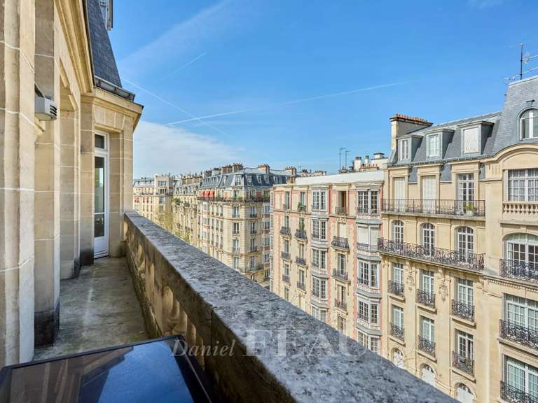 Appartement Paris 16e - 5 chambres - 232m²