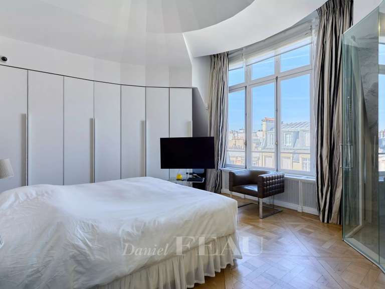 Appartement Paris 16e - 5 chambres - 232m²