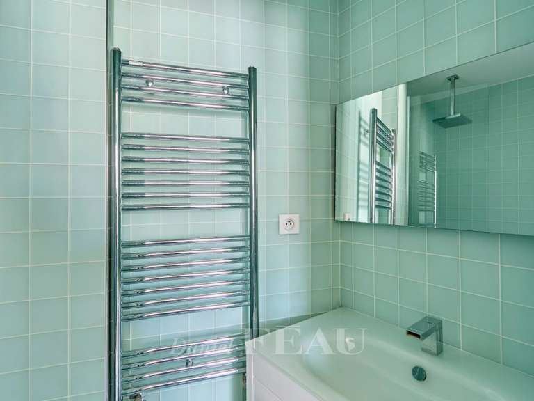 Appartement Paris 16e - 5 chambres - 232m²