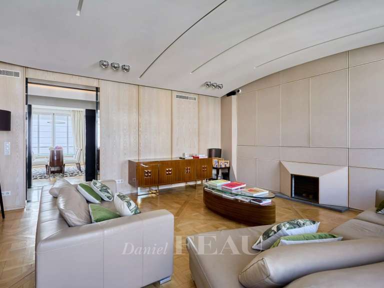 Appartement Paris 16e - 5 chambres - 232m²
