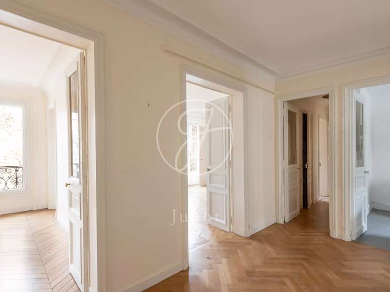 Appartement Paris 16e - 2 chambres - 91m²