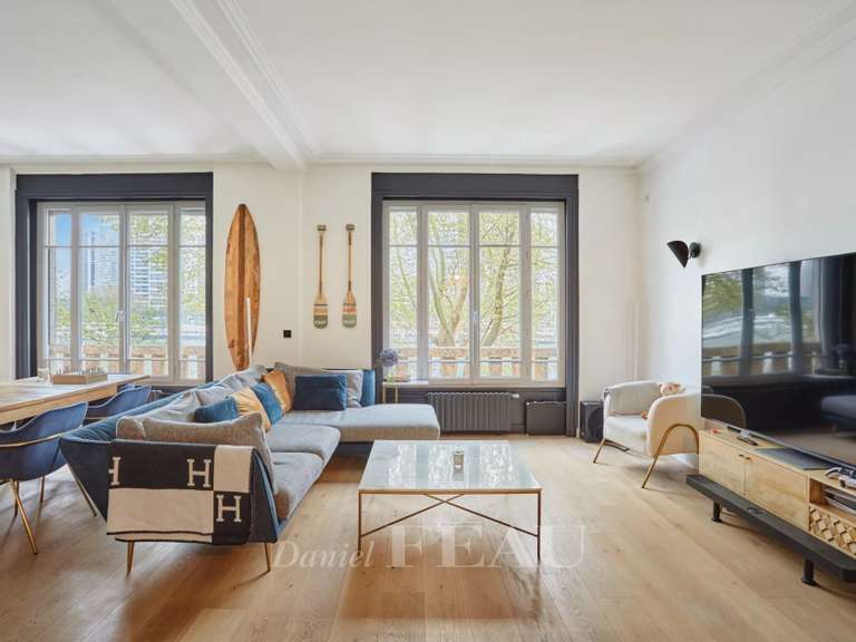 Appartement Paris 16e - 2 chambres - 110m²