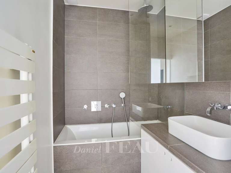 Appartement Paris 16e - 3 chambres - 88m²