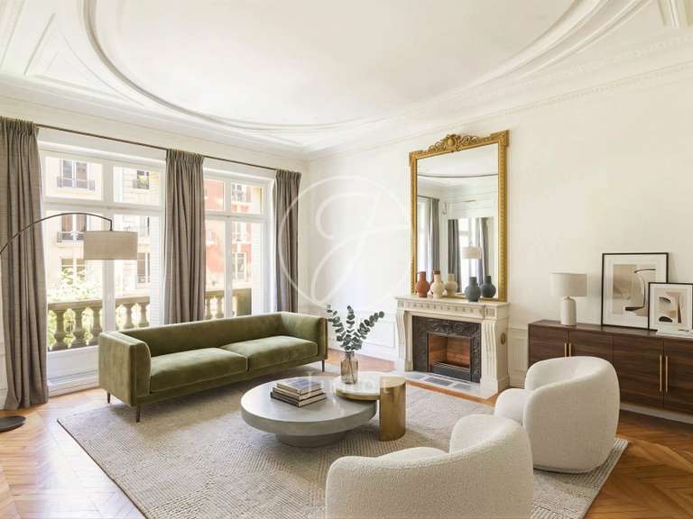 Appartement Paris 16e - 4 chambres - 196m²