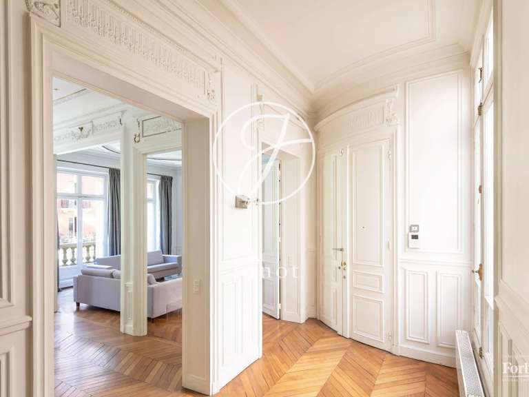 Apartment Paris 16e - 4 bedrooms - 196m²