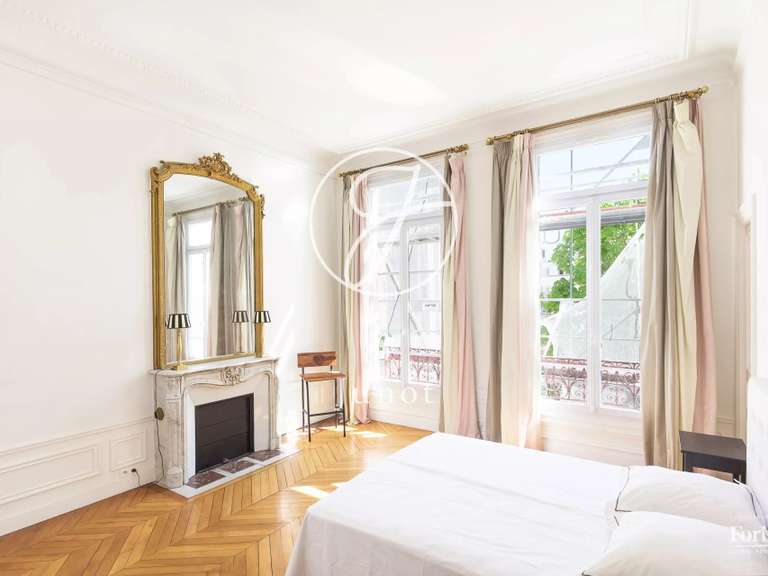 Apartment Paris 16e - 4 bedrooms - 196m²