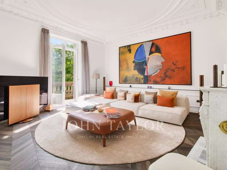 Appartement Paris 16e - 2 chambres - 112m²