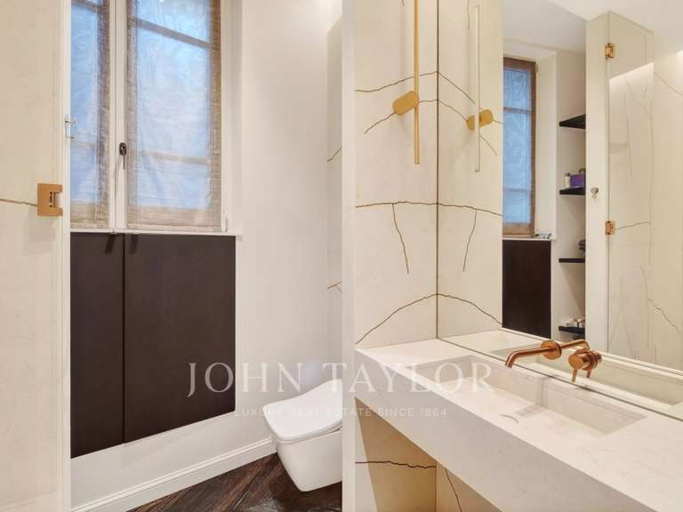 Appartement Paris 16e - 2 chambres - 112m²
