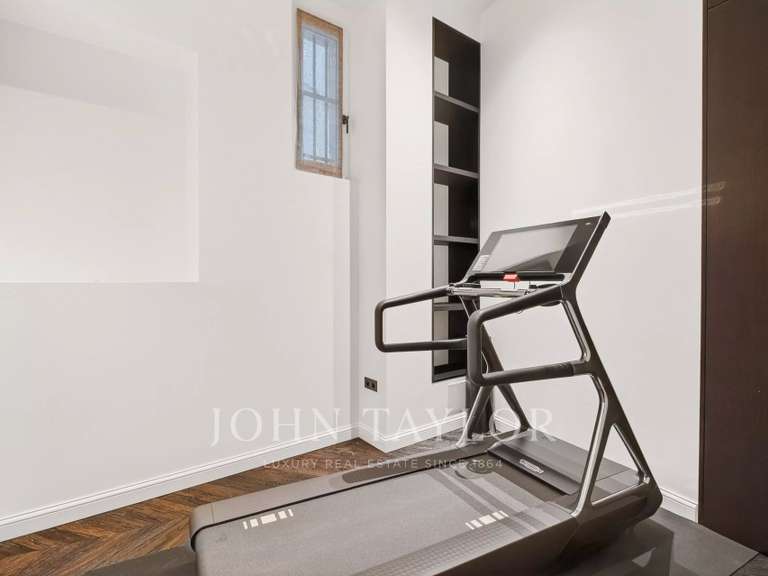 Appartement Paris 16e - 2 chambres - 112m²