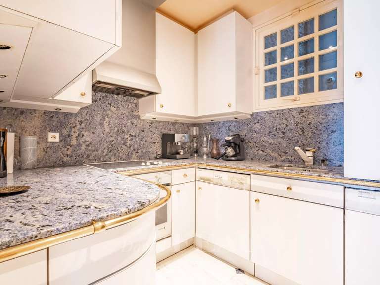 Appartement Paris 16e - 3 chambres - 112m²