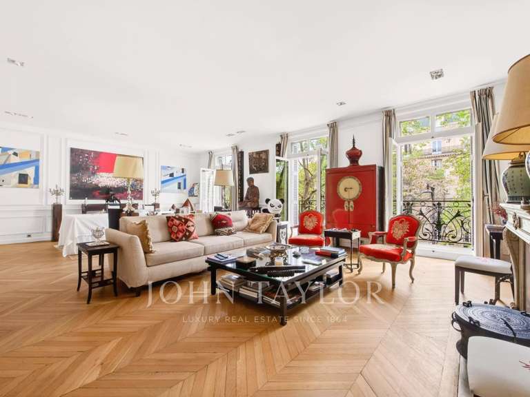Appartement Paris 16e - 4 chambres - 228m²