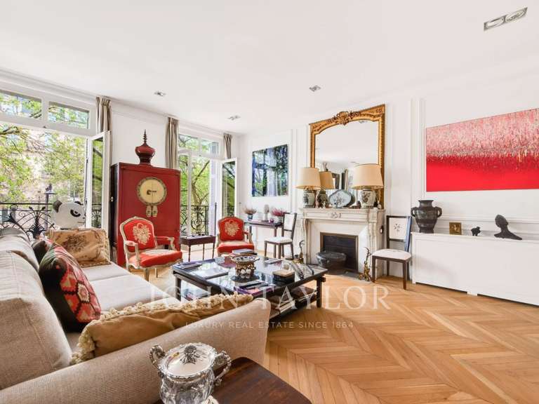 Appartement Paris 16e - 4 chambres - 228m²