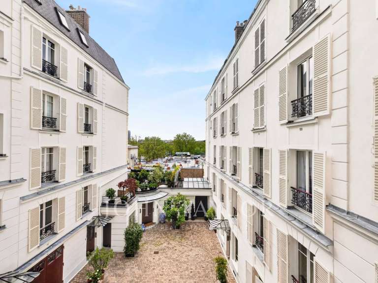 Appartement Paris 16e - 4 chambres - 228m²