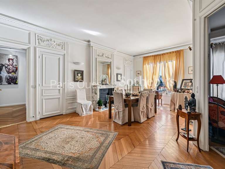 Appartement Paris 16e - 3 chambres - 161m²