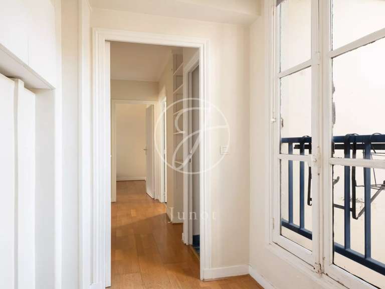 Appartement Paris 16e - 3 chambres - 89m²