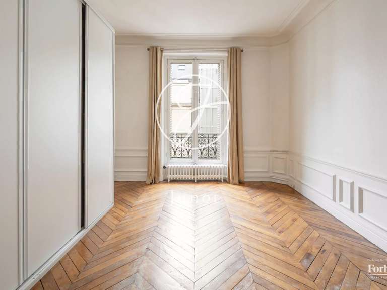 Appartement Paris 16e - 5 chambres - 235m²