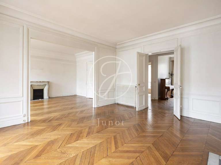 Appartement Paris 16e - 5 chambres - 235m²