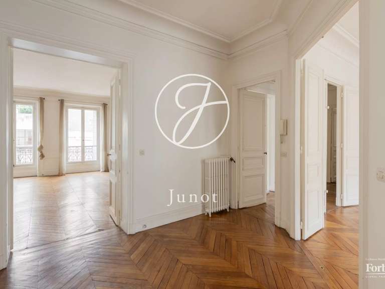 Appartement Paris 16e - 5 chambres - 235m²