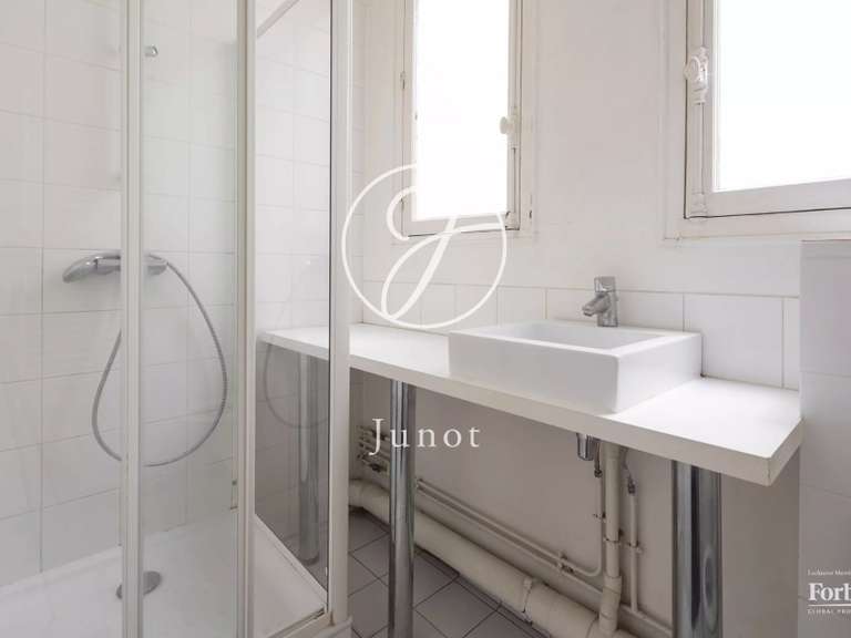 Appartement Paris 16e - 5 chambres - 235m²