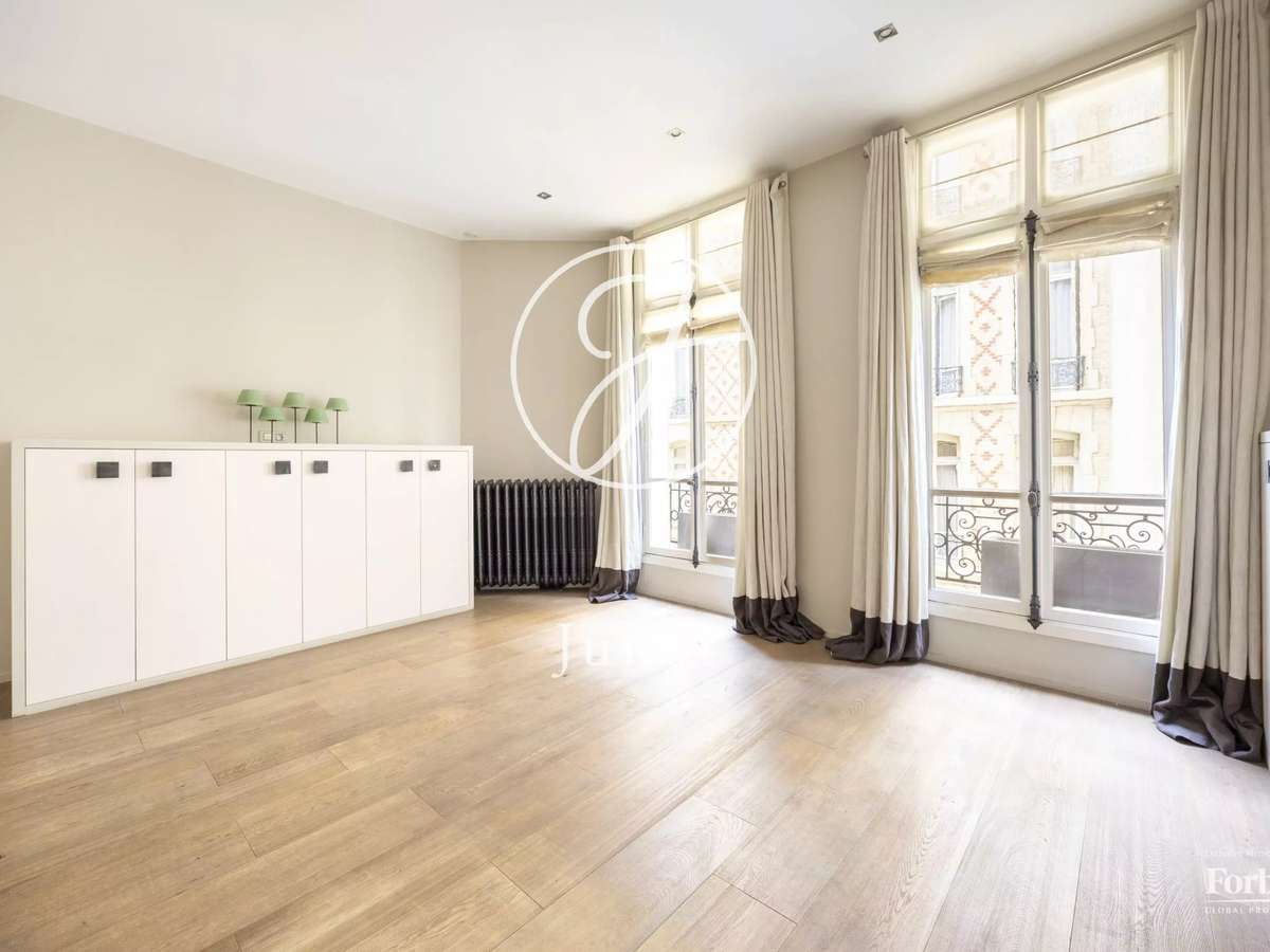 Apartment Paris 16e