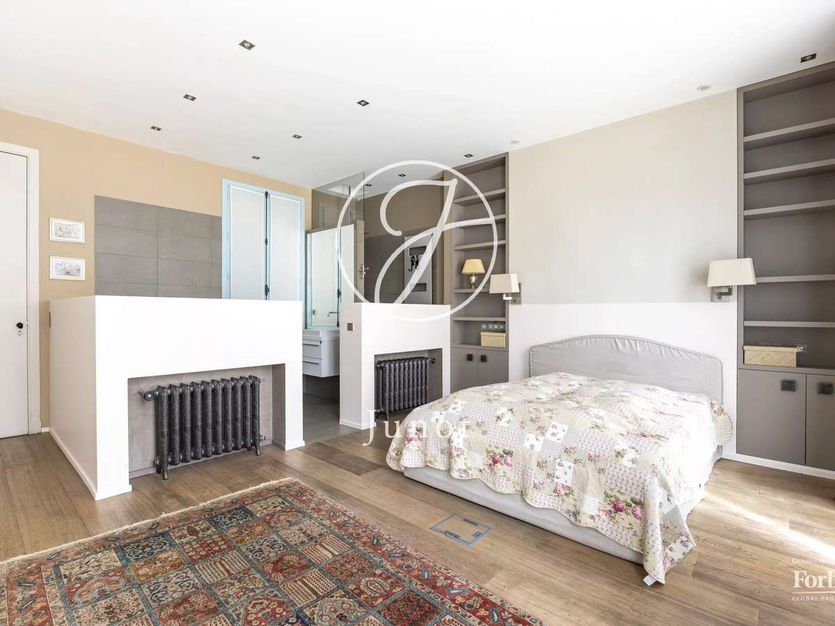 Apartment Paris 16e