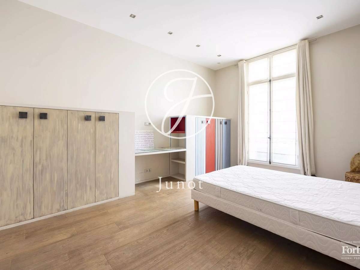 Apartment Paris 16e