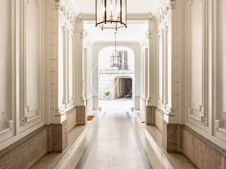 Appartement Paris 16e - 4 chambres - 257m²