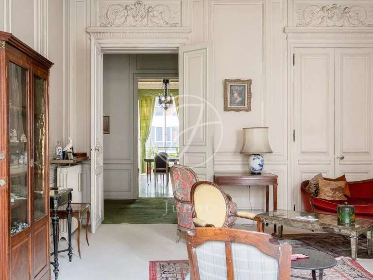 Appartement Paris 16e - 7 chambres - 300m²