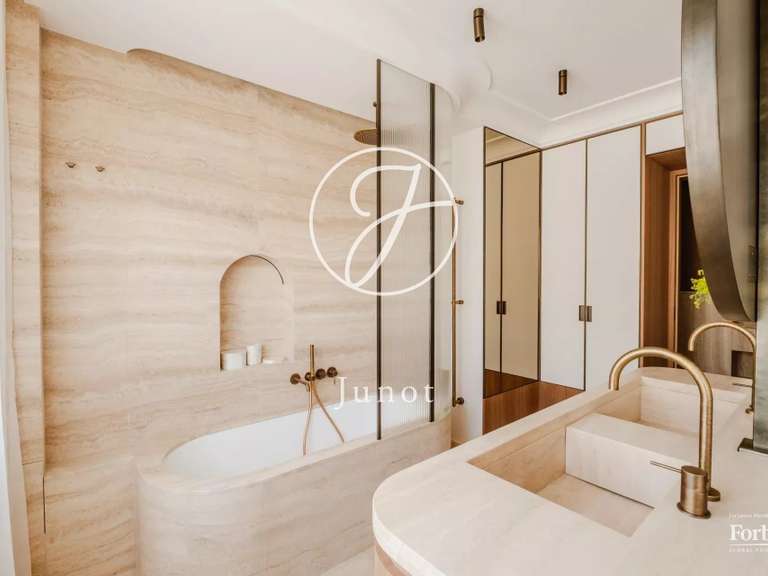 Apartment Paris 16e - 2 bedrooms - 84m²