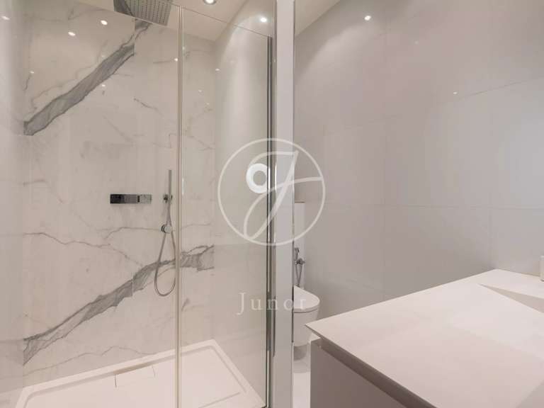 Appartement Paris 16e - 4 chambres - 207m²