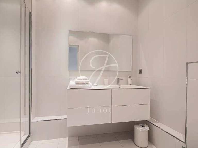 Appartement Paris 16e - 4 chambres - 207m²