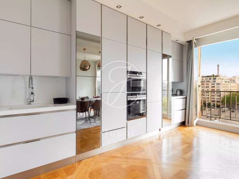 Appartement Paris 16e - 4 chambres - 207m²