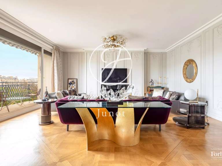 Appartement Paris 16e - 4 chambres - 207m²