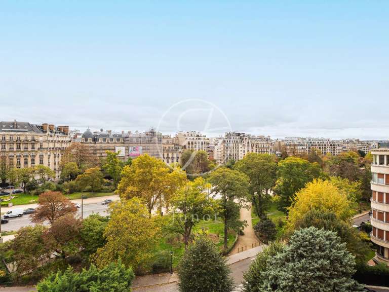 Appartement Paris 16e - 4 chambres - 207m²