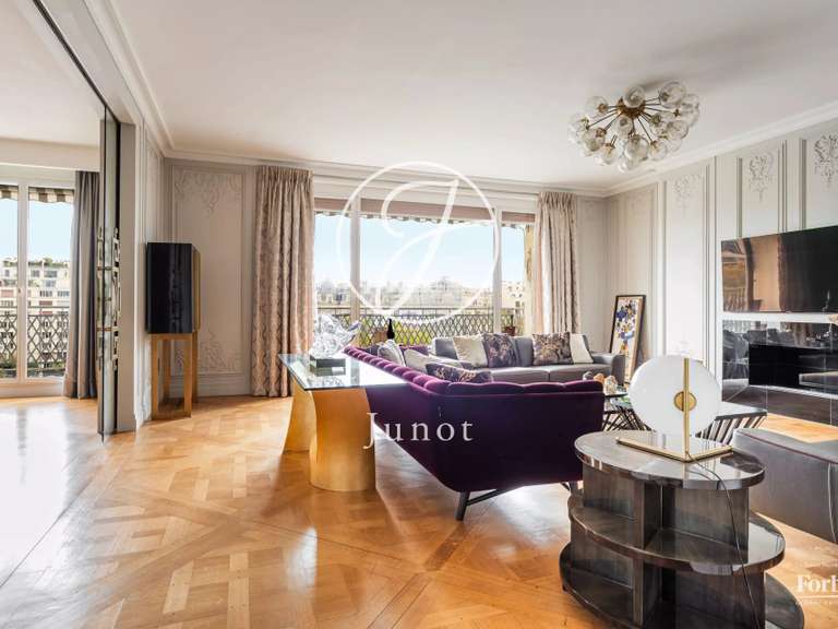 Appartement Paris 16e - 4 chambres - 207m²