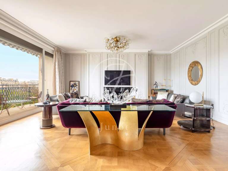 Appartement Paris 16e - 4 chambres - 207m²