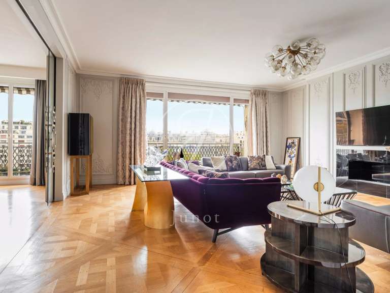 Appartement Paris 16e - 4 chambres - 207m²